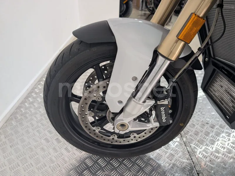 BMW S 1000 XR - Vista 22
