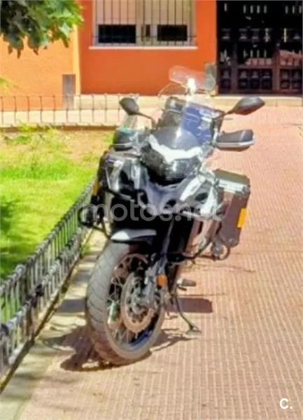 Benelli TRK 502 – Vista 12