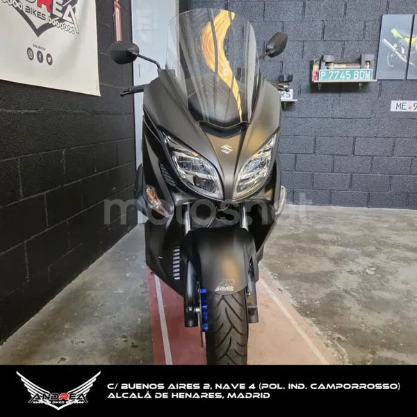 Suzuki Burgman 400 - Vista 3