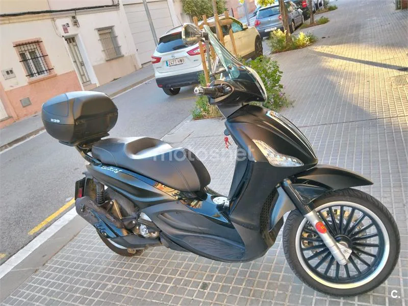 Piaggio Beverly 300 2250 € 2019 Barcelona - 1