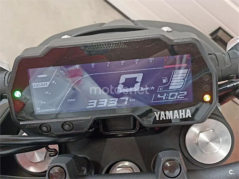 Yamaha MT-125 – Vista 7