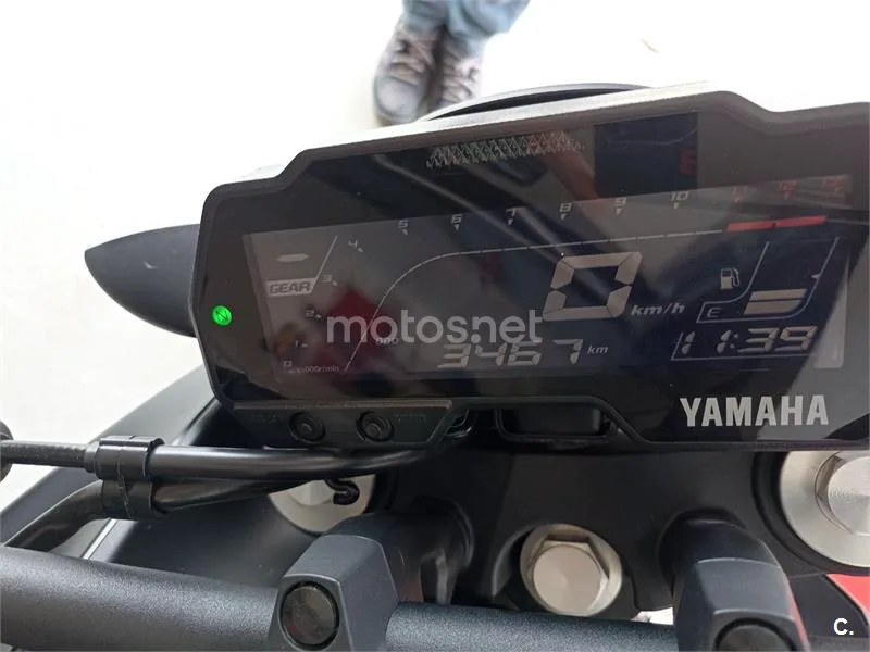 Yamaha MT-125 - Vista 9