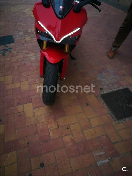 Ducati SuperSport – Vista 4