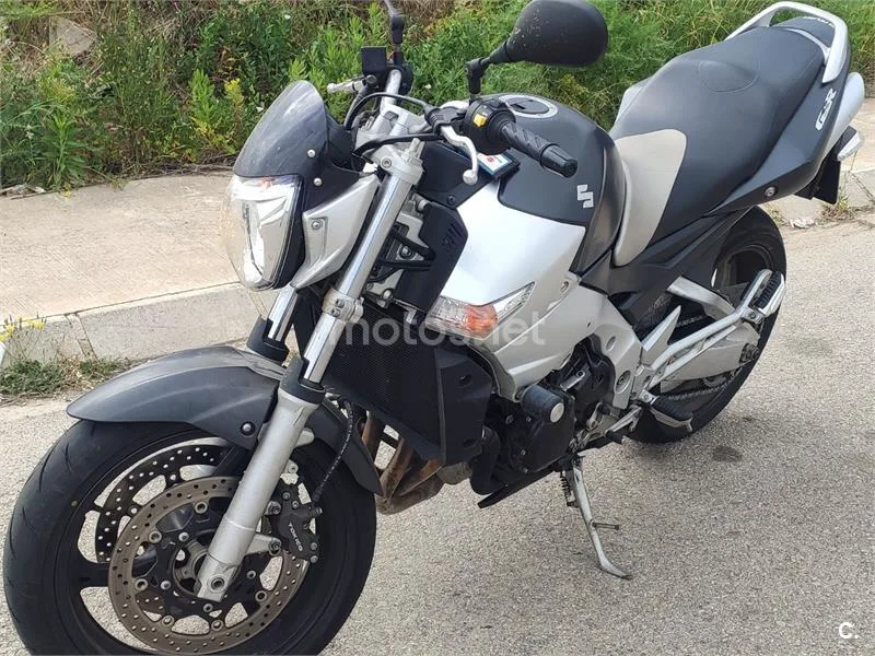 Suzuki GSR600 - Vista 6