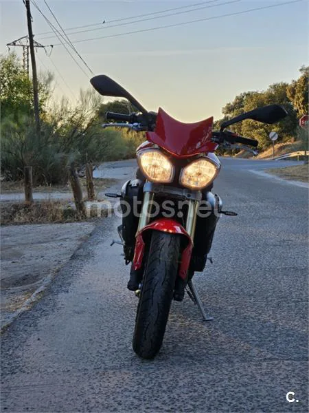 Triumph Street Triple - Vista 6