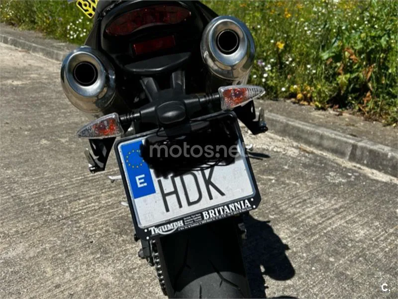 Triumph Street Triple R - Vista 12
