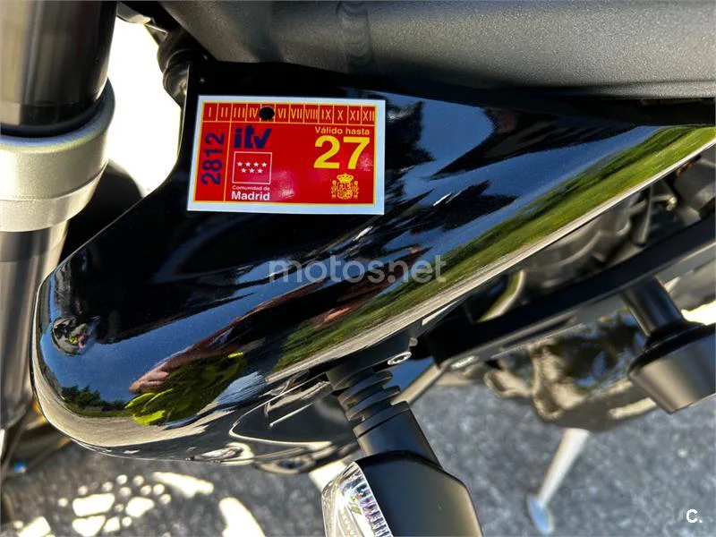 Triumph Street Triple R - Vista 19