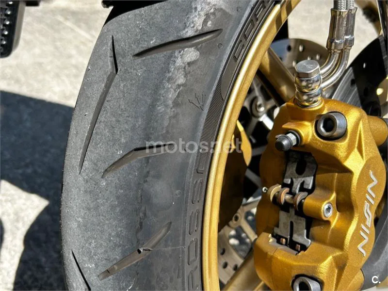 Triumph Street Triple R - Vista 20