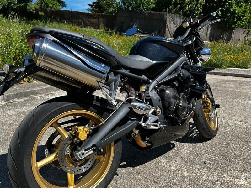 Triumph Street Triple R - Vista 3