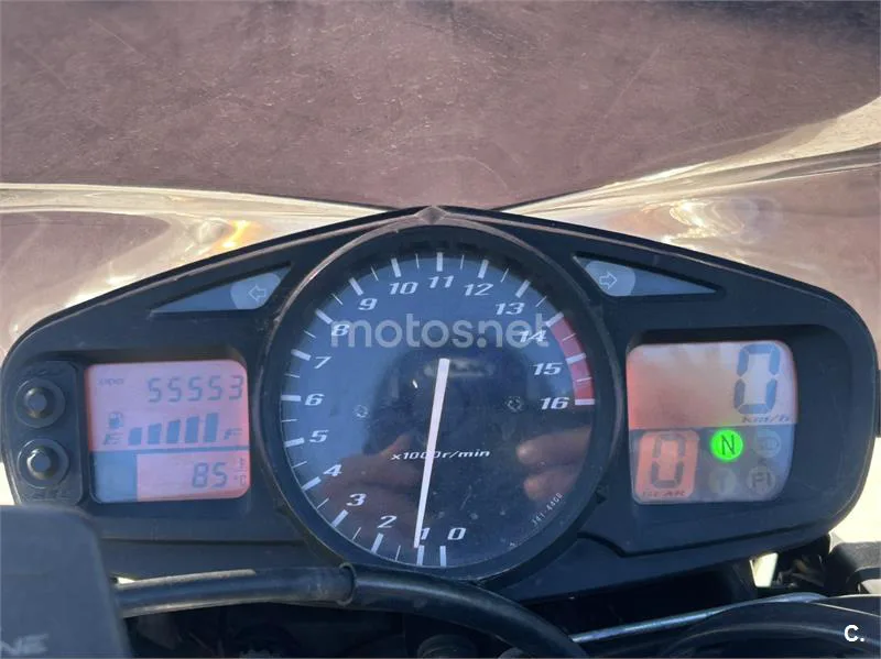 Suzuki GSR600 - Vista 4
