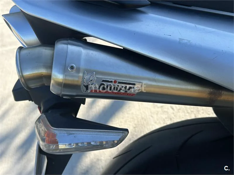 Suzuki GSR600 - Vista 8