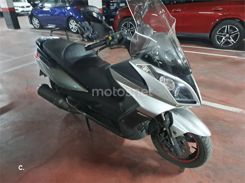 Kymco Super Dink 125 1900 € 2015 Madrid - 1