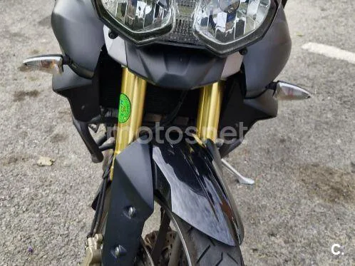 Triumph Tiger 800 - Vista 3
