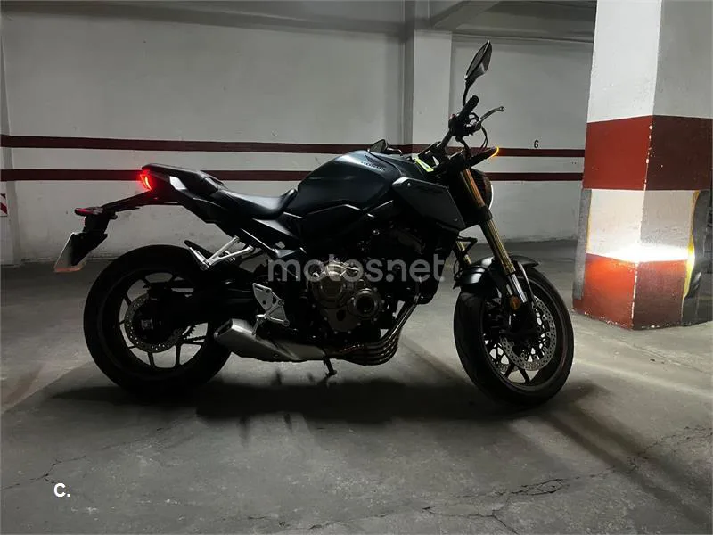 Honda CB650R - Vista 10