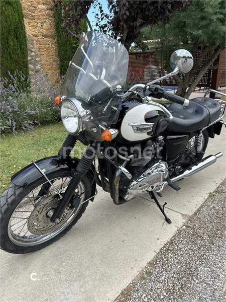 Triumph Bonneville T100 - Vista 3