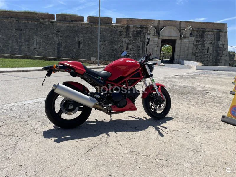 Ducati Monster 695 - Vista 6