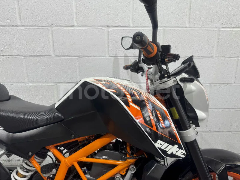 KTM 390 Duke - Vista 14