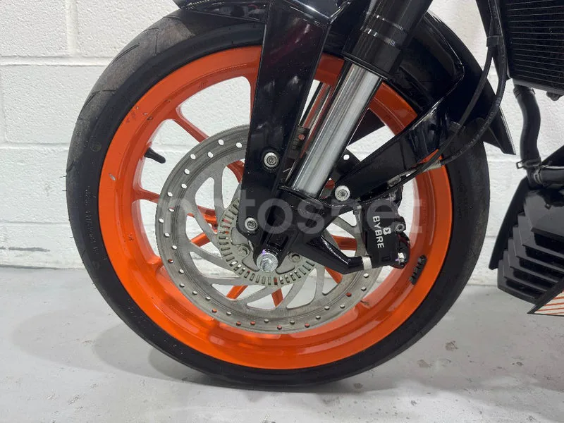 KTM 390 Duke - Vista 20