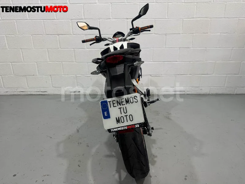 KTM 390 Duke - Vista 8