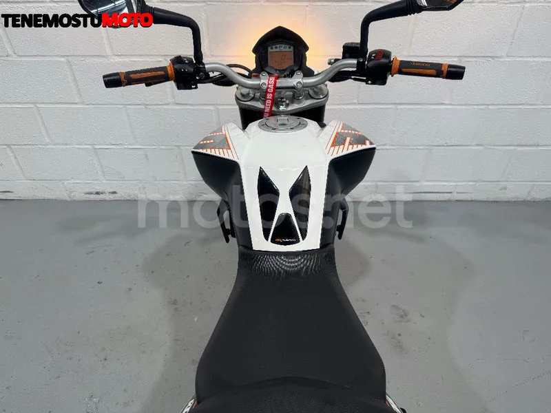 KTM 390 Duke - Vista 9