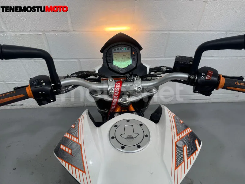 KTM 390 Duke - Vista 10