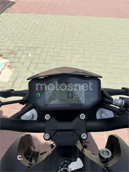 Keeway RKF 125 - Vista 3