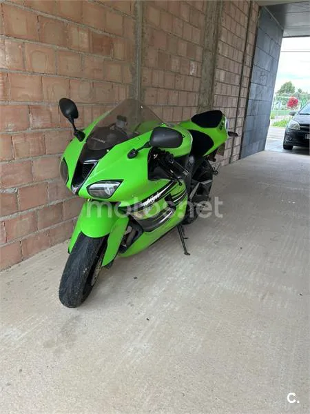 Kawasaki Ninja ZX-6R - Vista 3