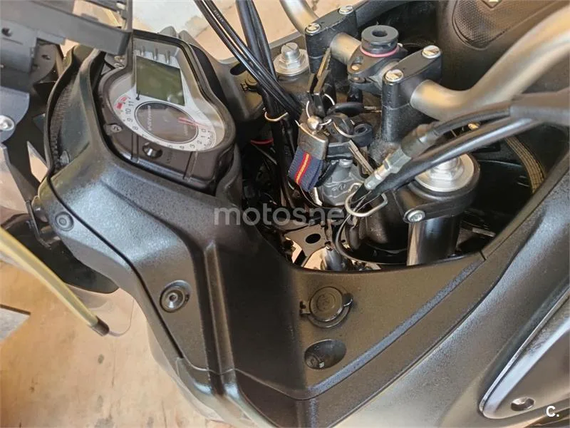 Suzuki V-Strom 650 4600 € 2016 Valencia - 2