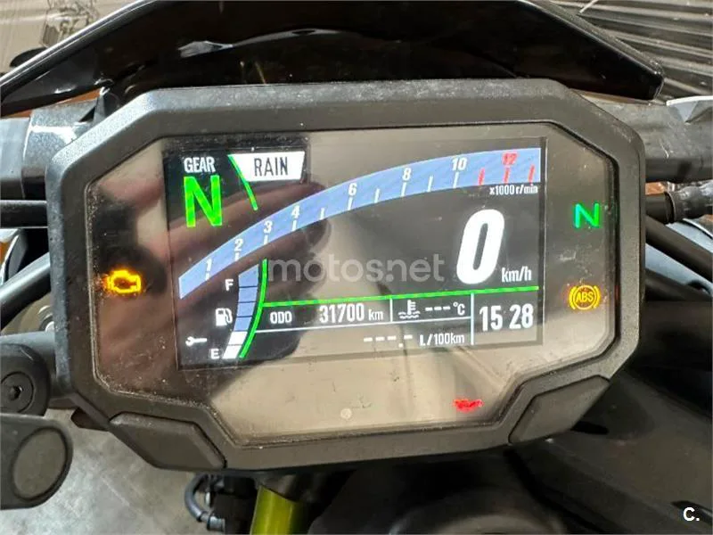Kawasaki Z900 - Vista 8