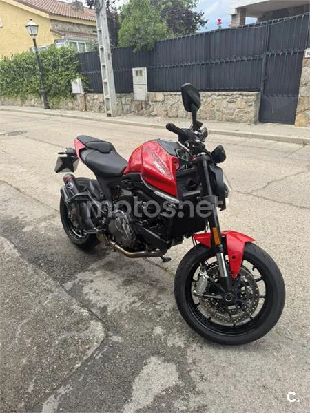 Ducati Monster - Vista 3