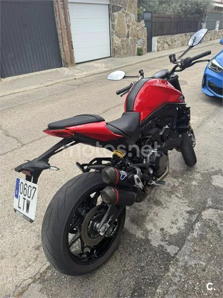 Ducati Monster - Vista 4