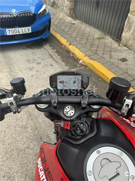 Ducati Monster - Vista 5