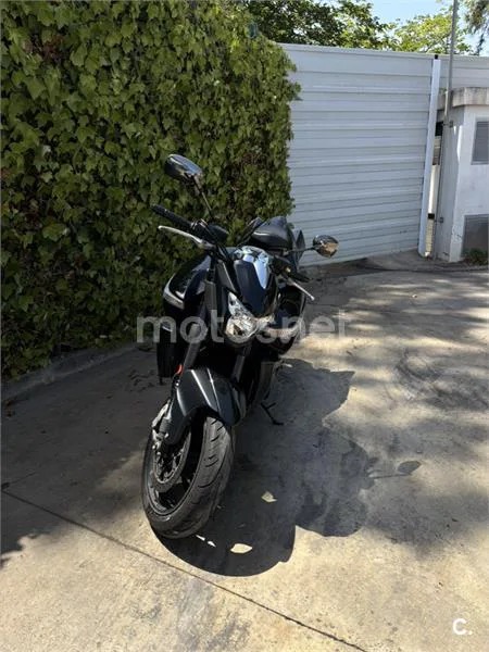 Suzuki B-King - Vista 6