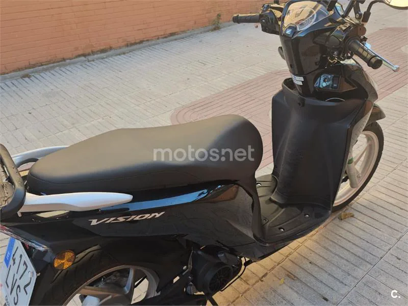 Honda Vision 110 - Vista 4
