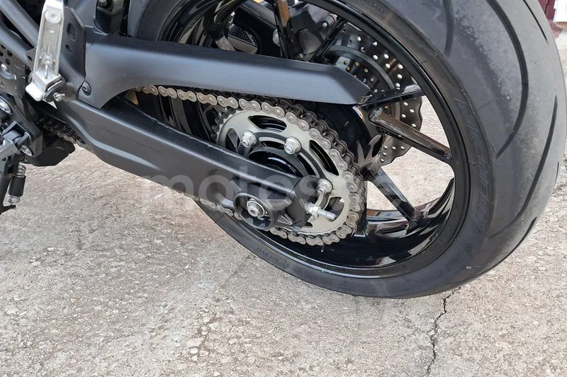 Yamaha XSR700 - Vista 13