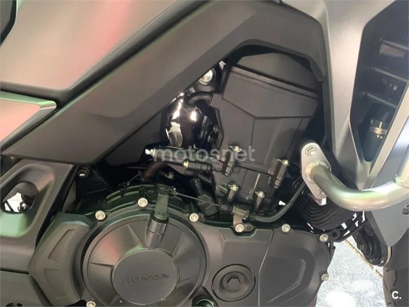 Honda XL750 Transalp - Vista 4