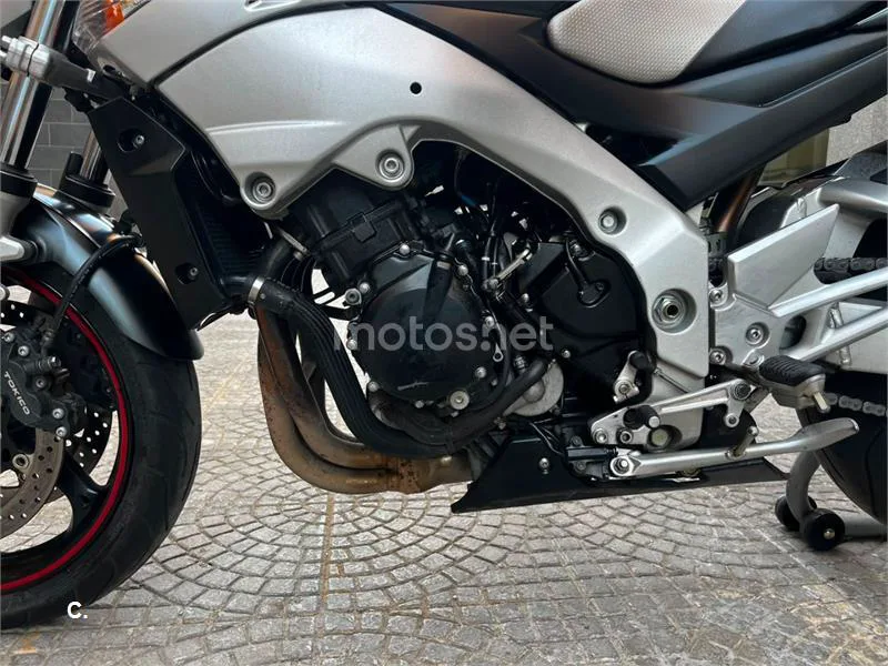 Suzuki GSR600 - Vista 12