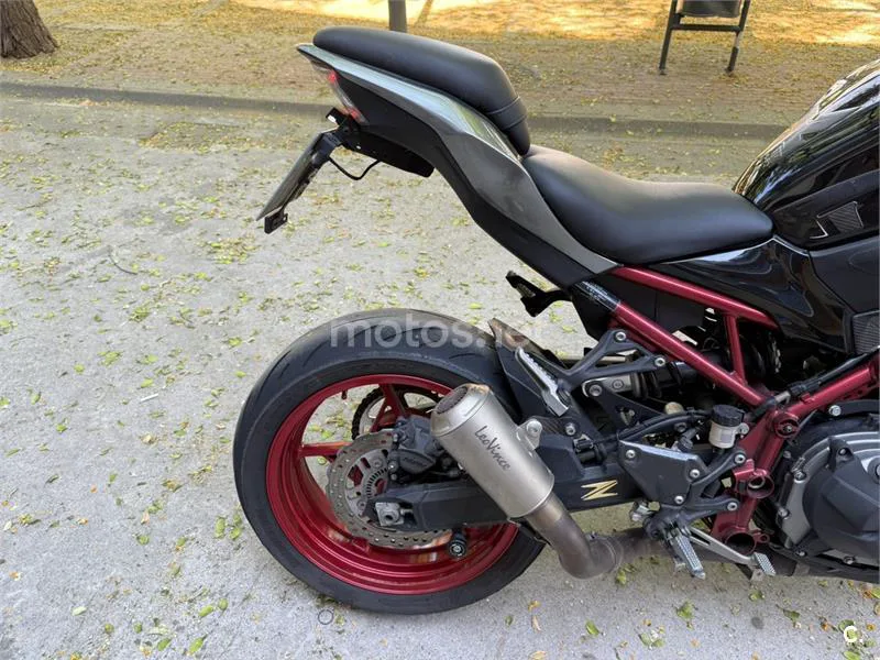 Kawasaki Z900 - Vista 4