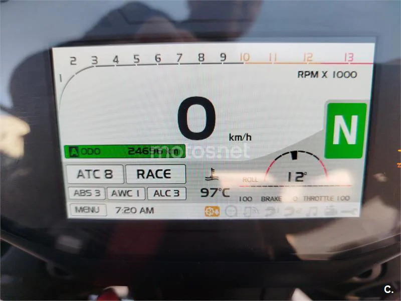Aprilia Tuono V4 1100 Factory - Vista 5