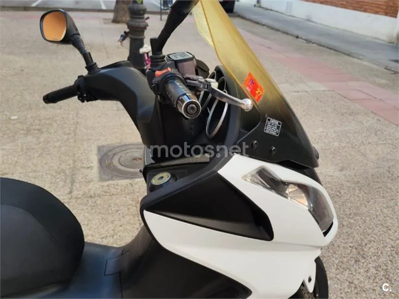 Kymco Super Dink 125 - Vista 11