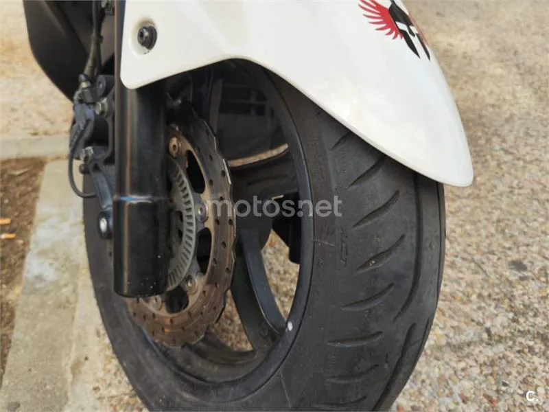 Kymco Super Dink 125 - Vista 3