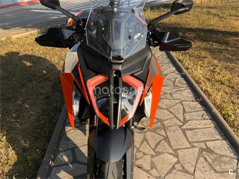KTM 1290 Super Duke GT - Vista 7