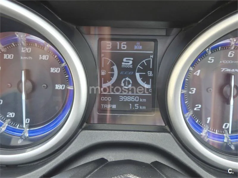 Yamaha TMAX 530 - Vista 8