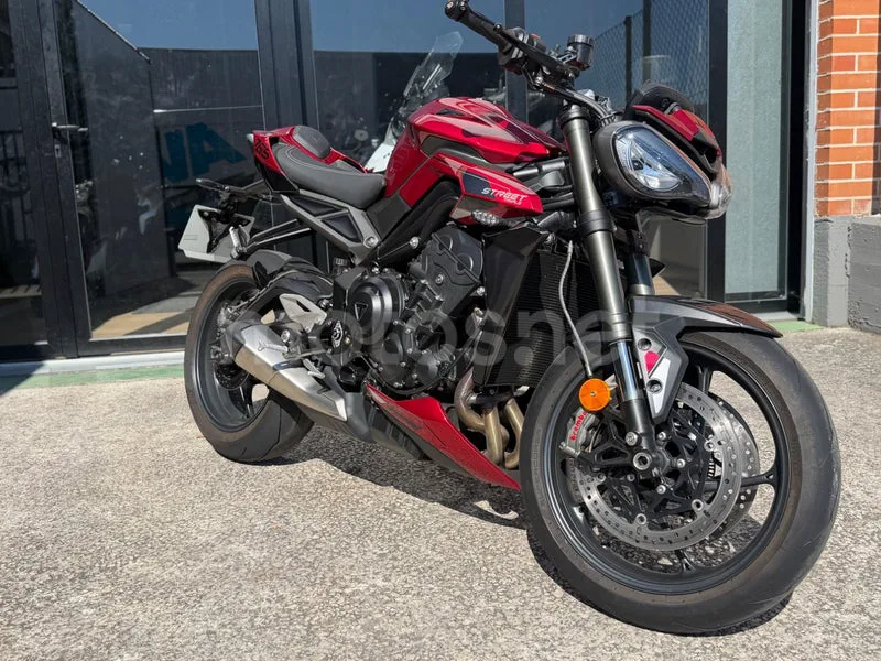 Triumph Street Triple 765 - Vista 3