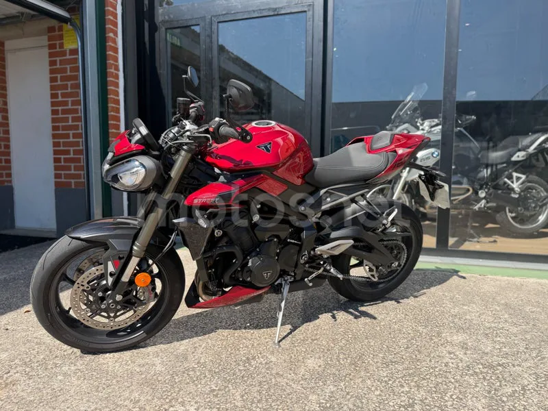Triumph Street Triple 765 - Vista 8