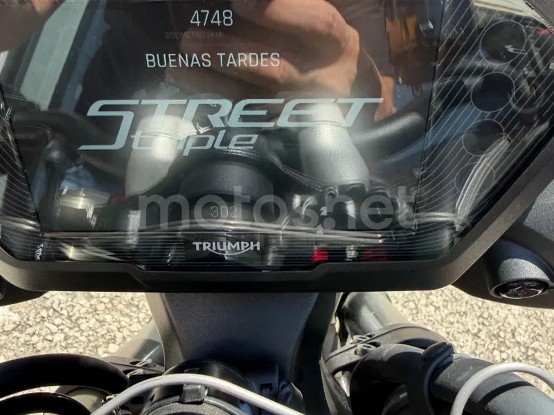 Triumph Street Triple 765 - Vista 10