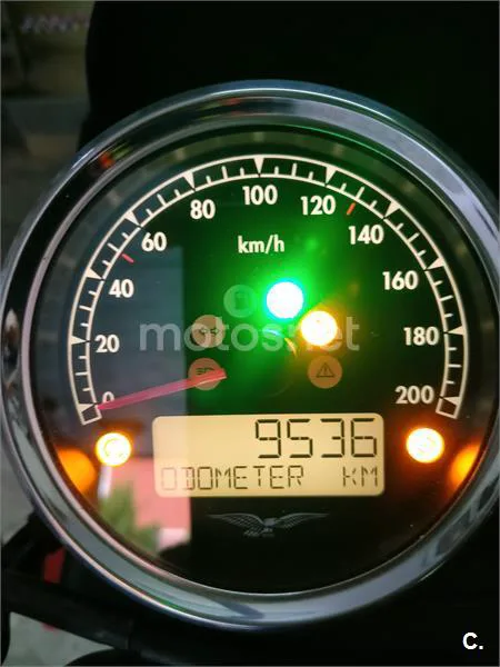 Moto Guzzi V7 III - Vista 7