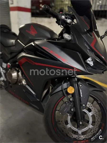 Honda CBR500R - Vista 3