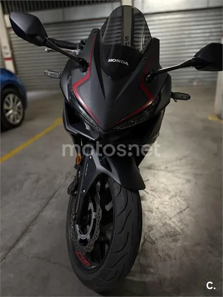 Honda CBR500R - Vista 4