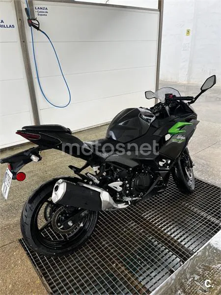 Kawasaki Ninja 500 - Vista 4